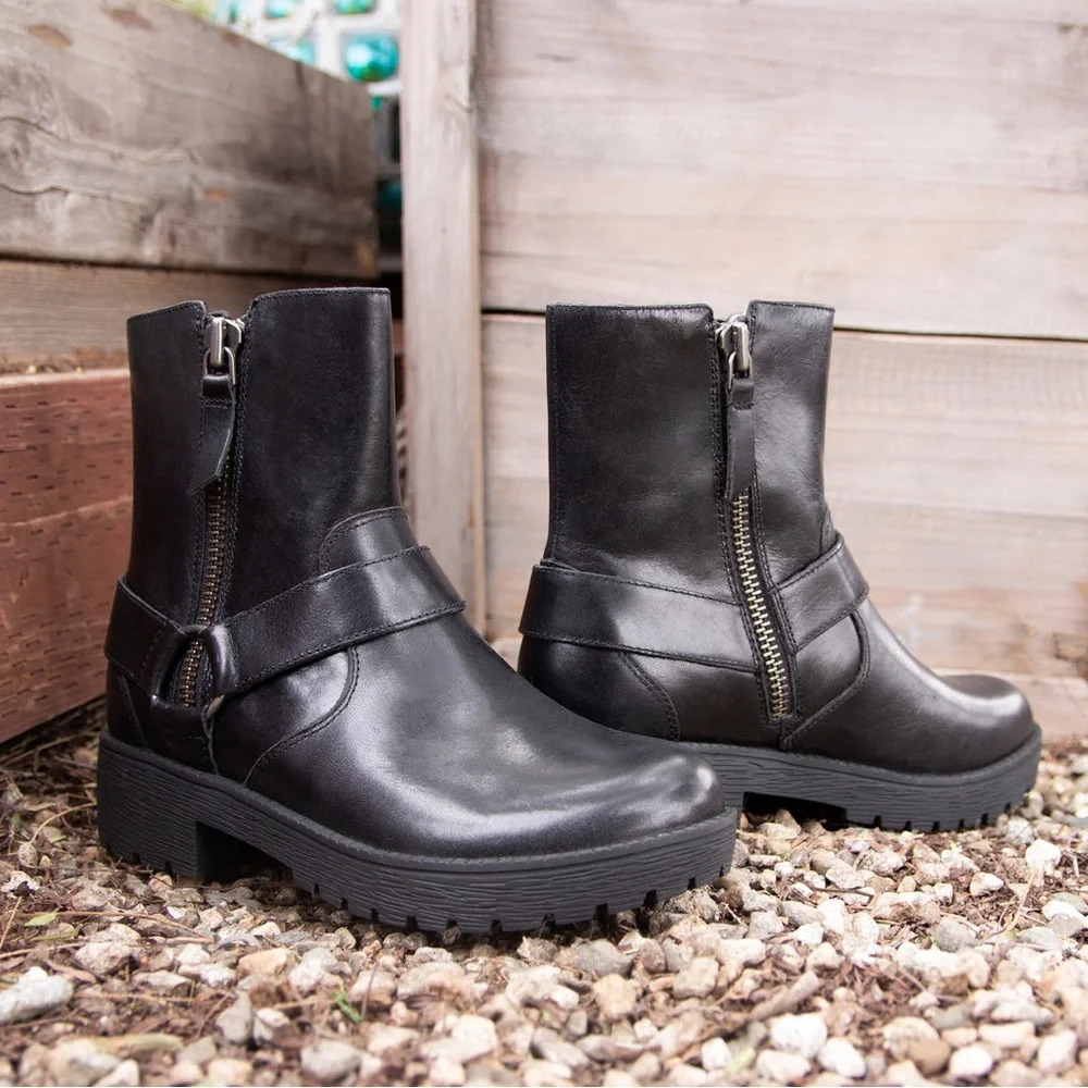 NWOT Alegria Charlette Crazyhorse Black Leather Boots